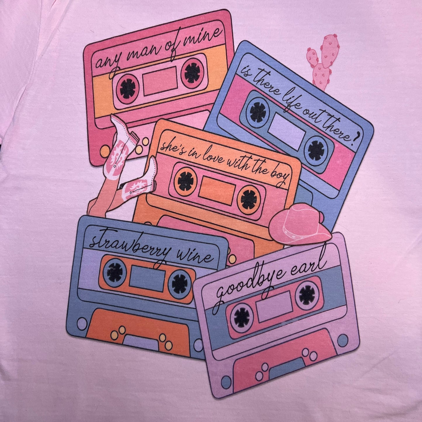 Camiseta criada en el campo de los 90