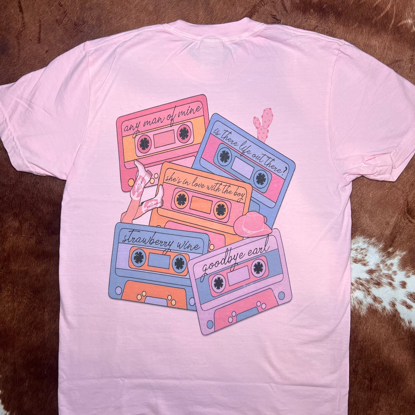 Camiseta criada en el campo de los 90