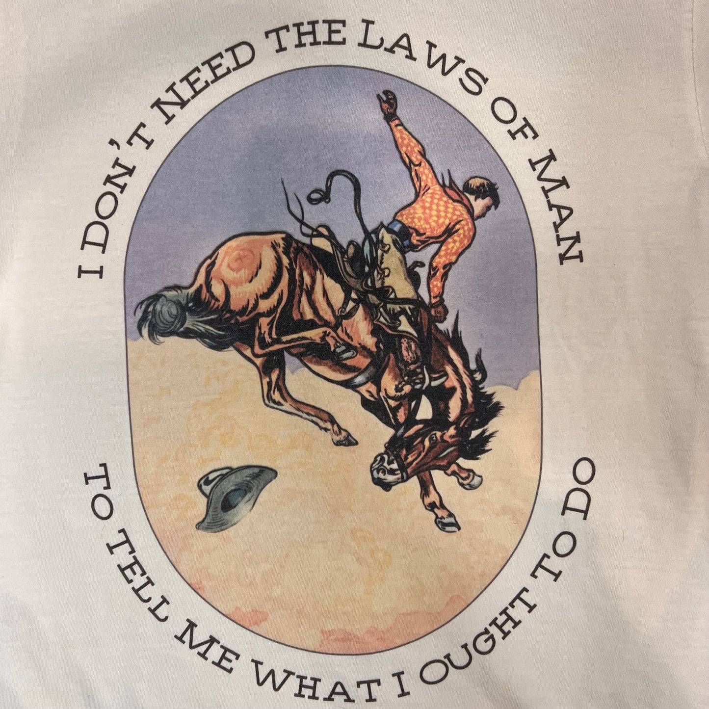 Leyes del hombre Tee
