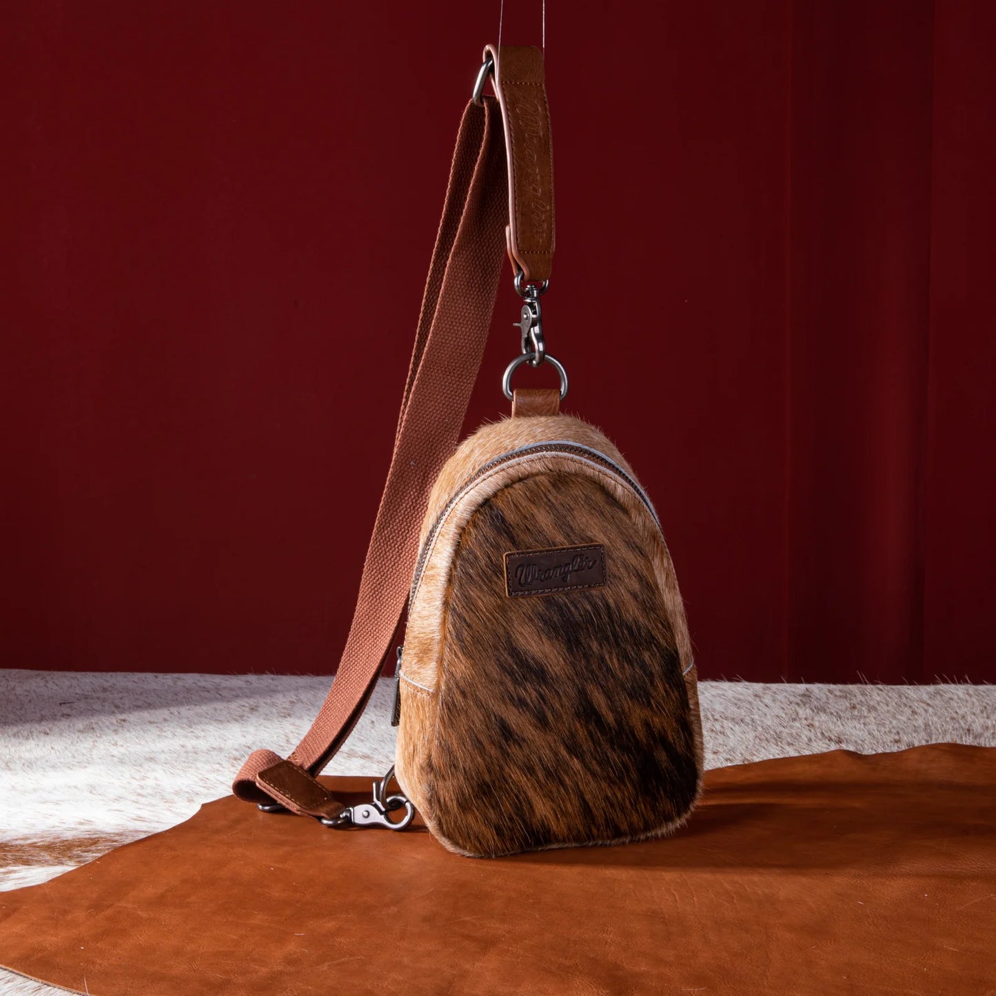 Wrangler Sling/Crossbody Bag (Brown)