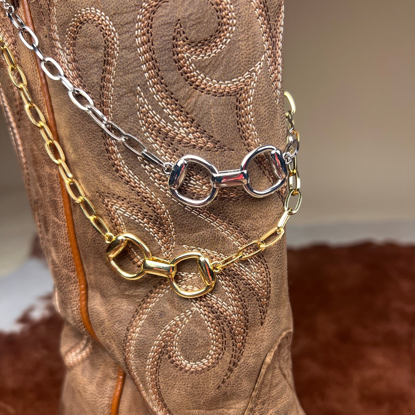 Horsebit Necklace