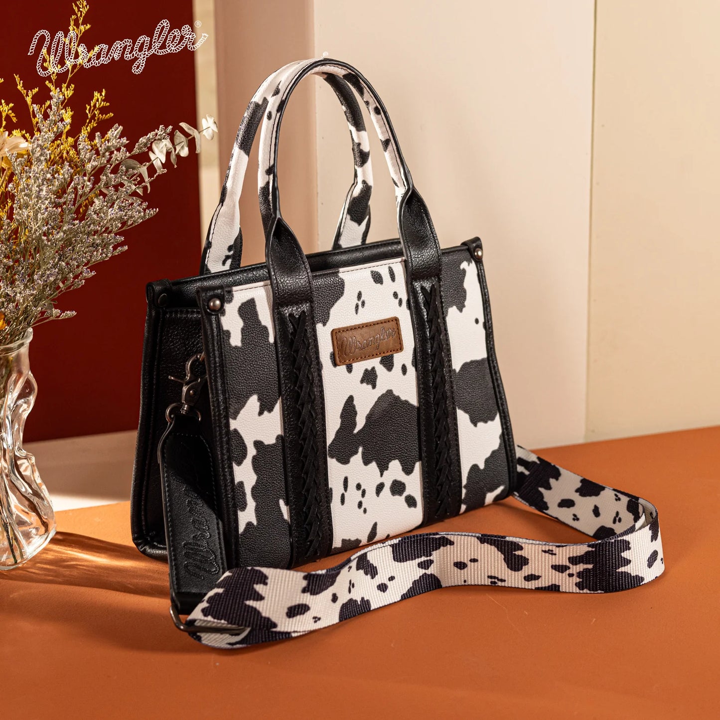 Wrangler Concealed Carry Tote (Black Cow)