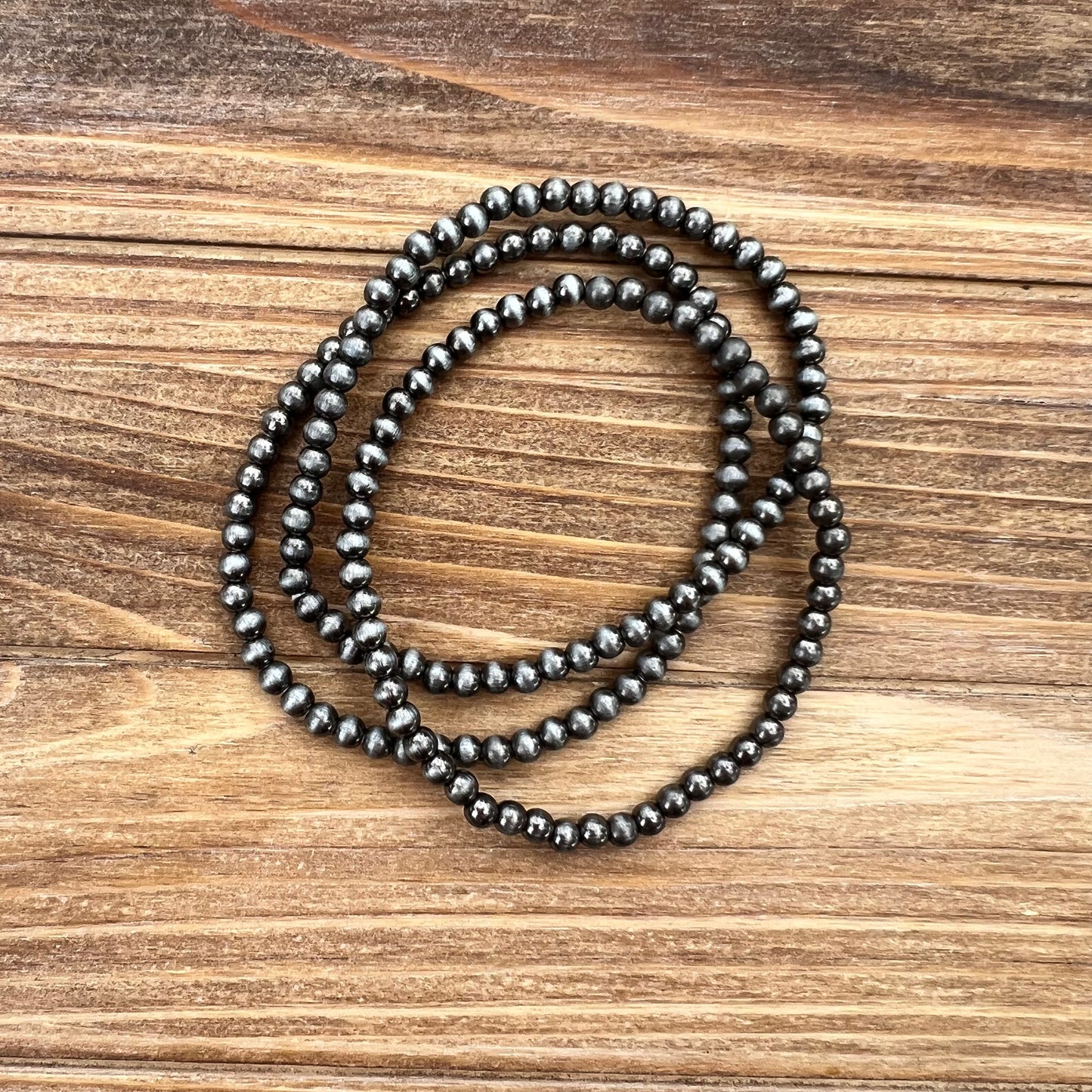 Pulseras de perlas navajo de 4 mm (paquete de 3)